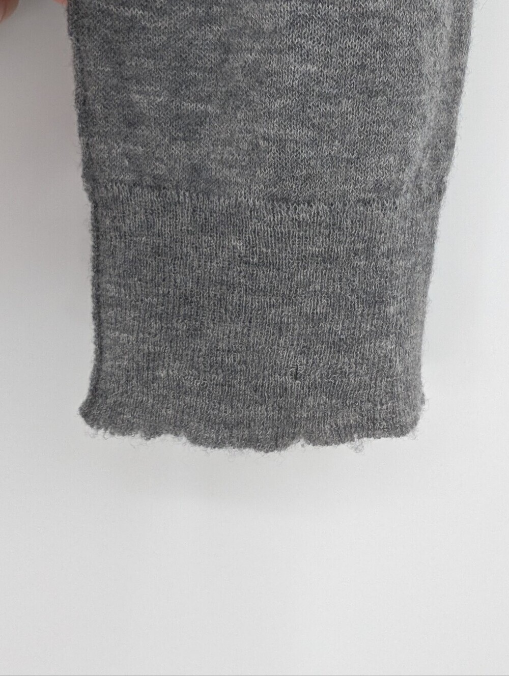 Zadig & Voltaire 100% Cashmere Miss Star Embellished Sweater Gray Large - Picture 9 of 10